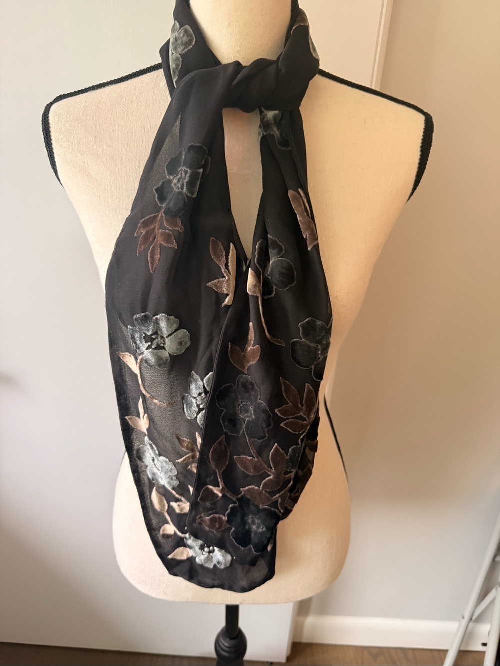 Ann Taylor Floral Embroidered Silk Blend Scarf in Black & Brown NWT